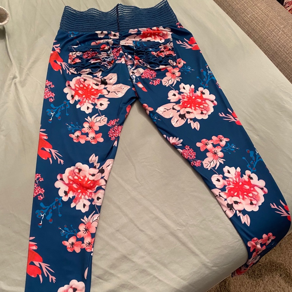 Leggings booty scrunched